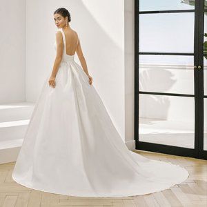 ADRIANA ALIER PRUNA BRIDAL GOWN US SIZE 6